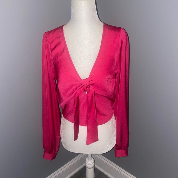 NWOT EXPRESS long sleeve cropped blouse size XS - Picture 1 of 8